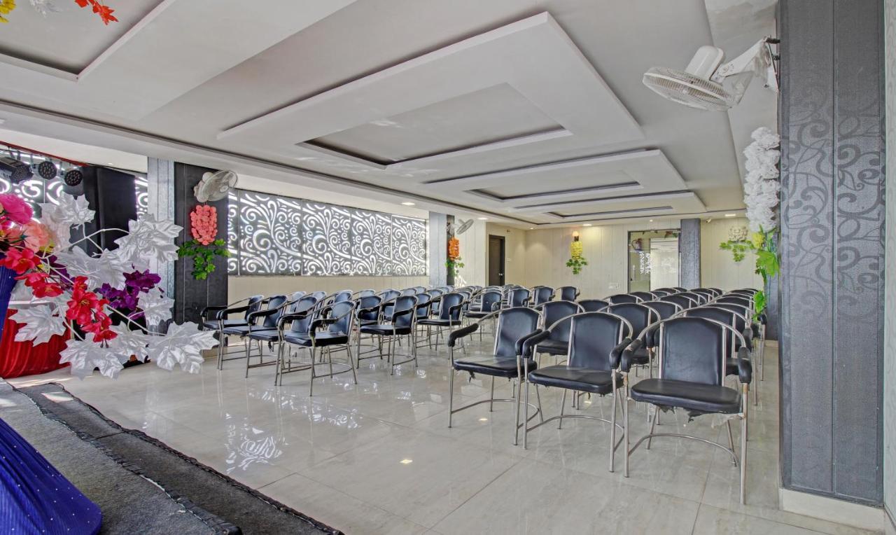 Treebo Trend Wedding Bells Kanpur Hotell Eksteriør bilde