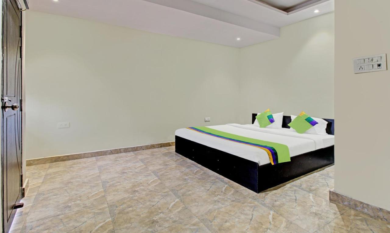 Treebo Trend Wedding Bells Kanpur Hotell Eksteriør bilde