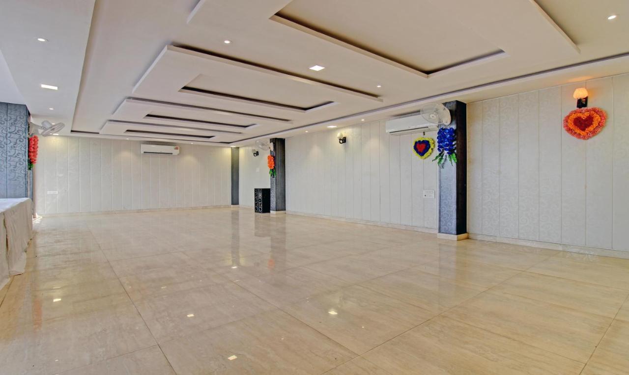 Treebo Trend Wedding Bells Kanpur Hotell Eksteriør bilde