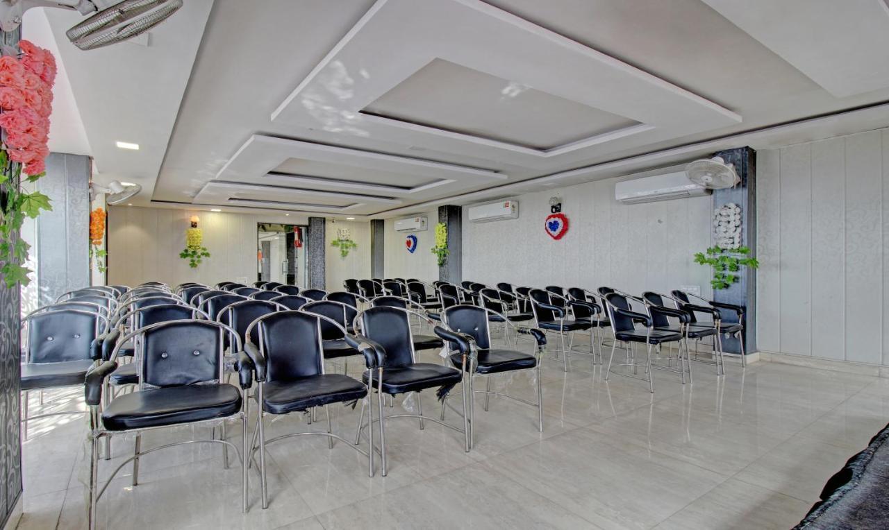 Treebo Trend Wedding Bells Kanpur Hotell Eksteriør bilde